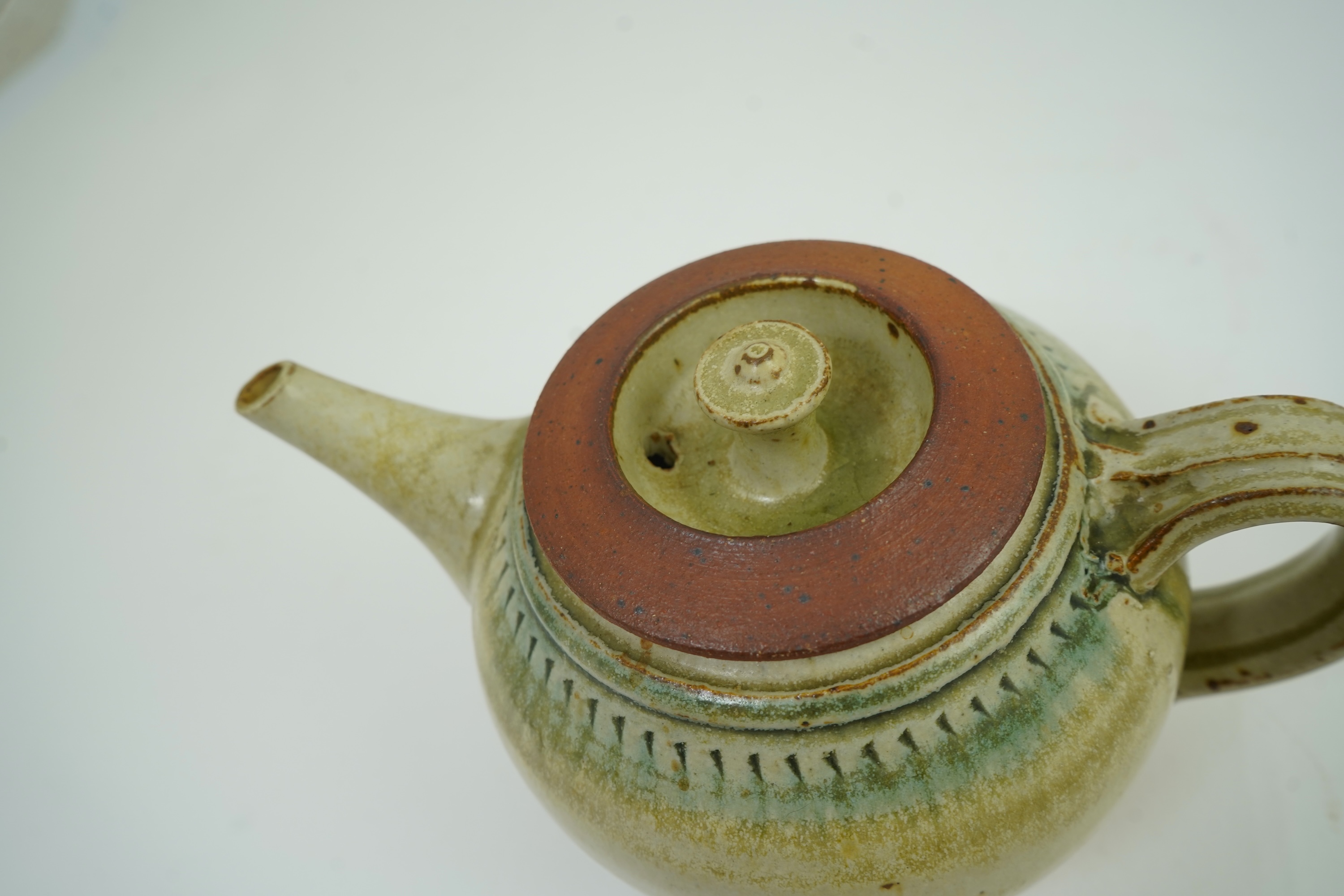 Richard Batterham (1936-2021): A stoneware 'Melon' teapot and cover
